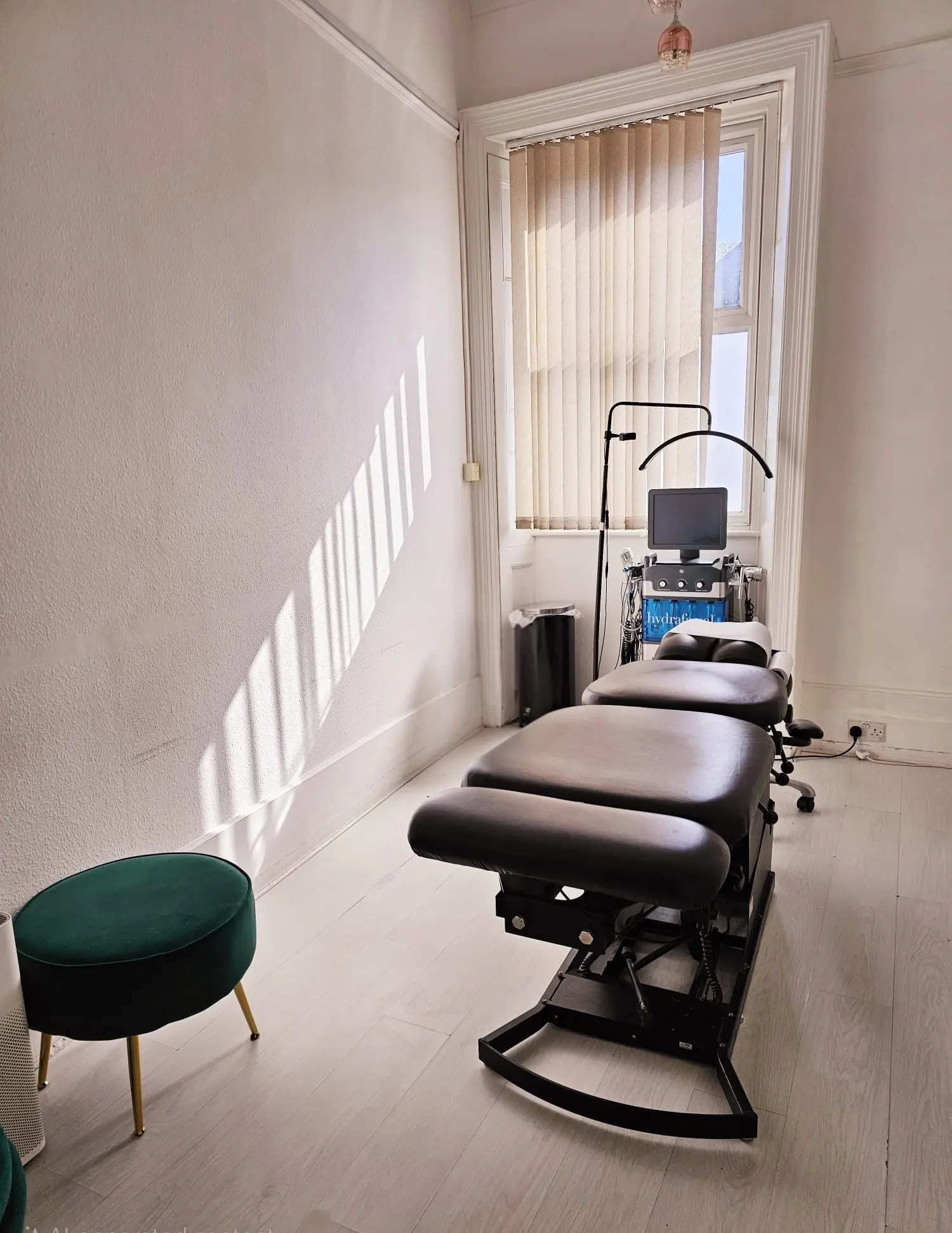 Massage therapist in North London Finchley
